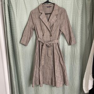 SHEIN dress, button up with tie in the front, size medium/6/38